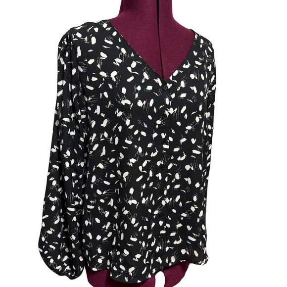 LUSH Geometric V-Neck Button Down Loose Fit Blouse Long Sleeve Top Black Medium - Picture 4 of 13